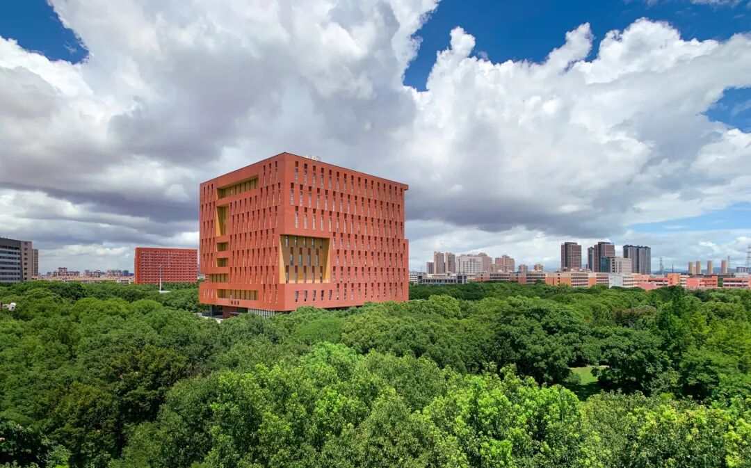浙大宁波理工学院，牵手宇树科技！